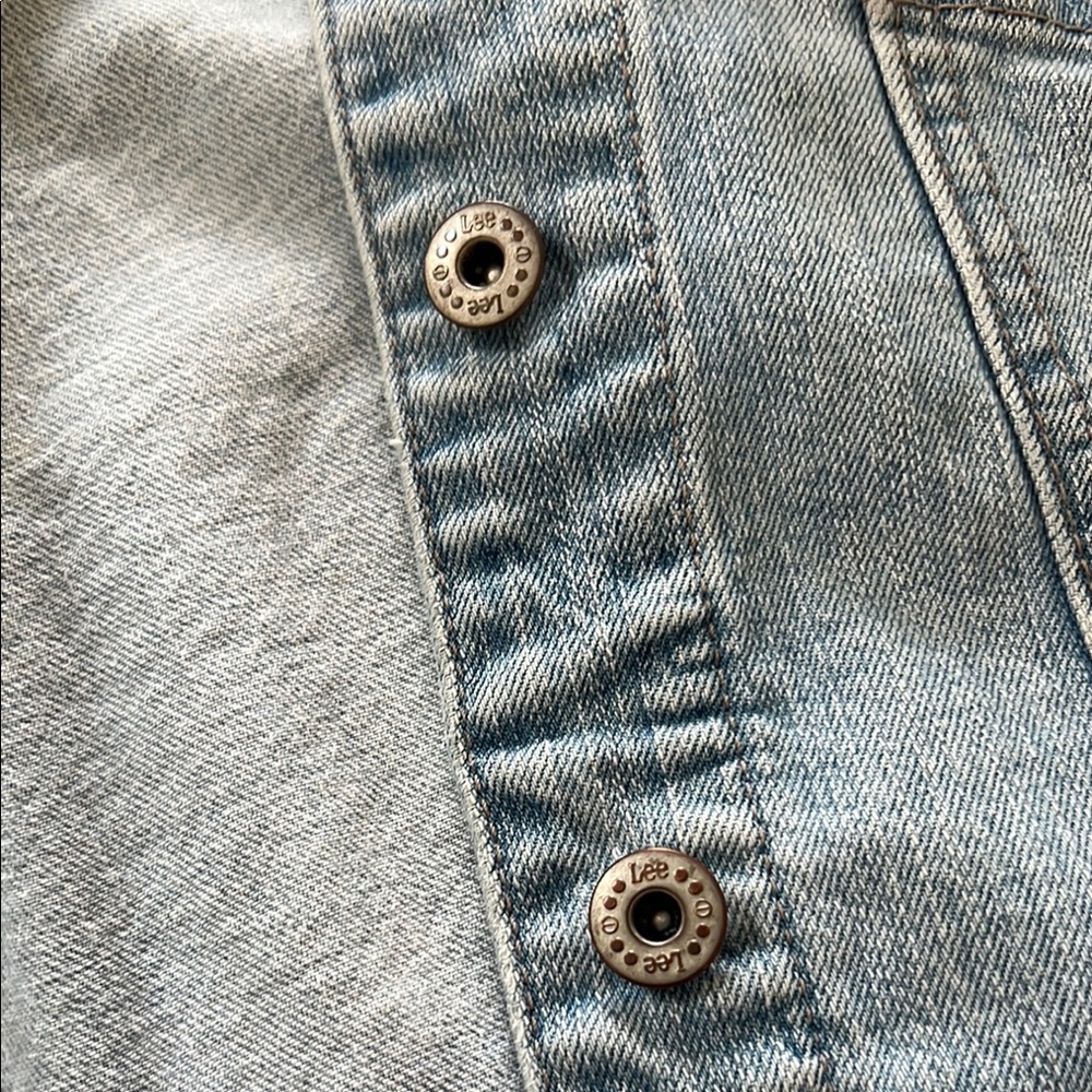 Lee Classic Blue Jean Jacket - Picture 11 of 11